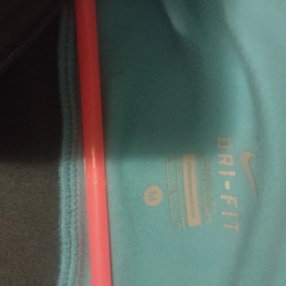 Woman's Nike Running Dri-Fit‎ thermal half zip hoodie size Medium - Picture 12 of 13